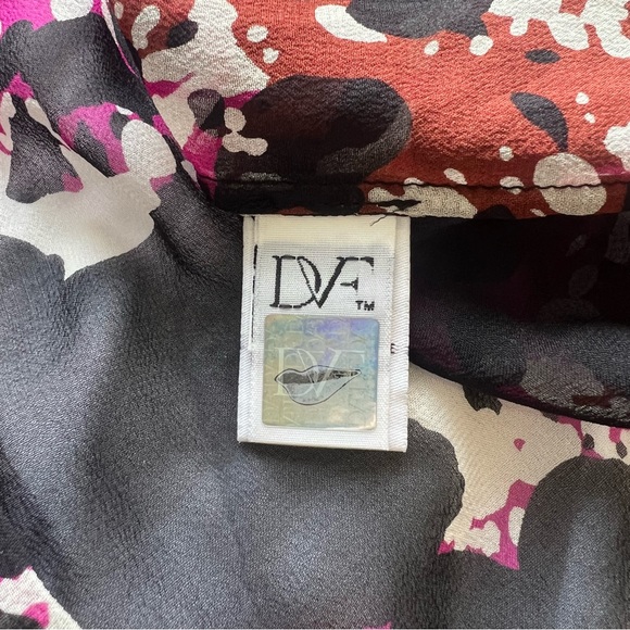 Diane Von Furstenberg Lorelei Cheetah Splash Pink Silk Blouse Size 2 - Picture 5 of 7